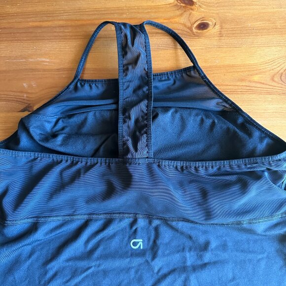 EUC Gap Breathe Two Tanks Grey/White Stripe & Solid Black in Women's Large - Picture 4 of 11